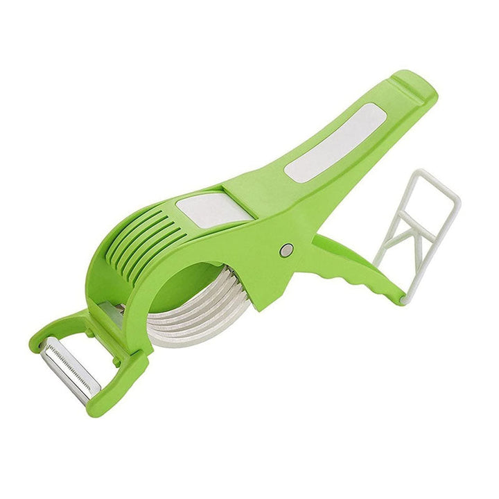 Demo of 2-in-1 vegetable cutter peeler slicing a carrot thin