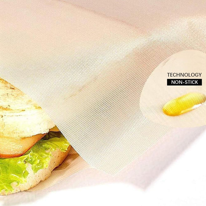 Toaster bags in various sizes, a versatile cooking tool for diverse food items