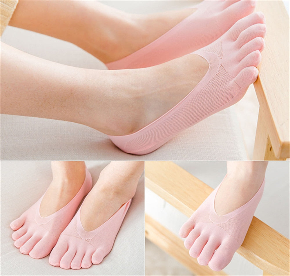 "Compression toe socks in beige, designed for pain relief from swelling and bunions, with improved circulation and blister pr