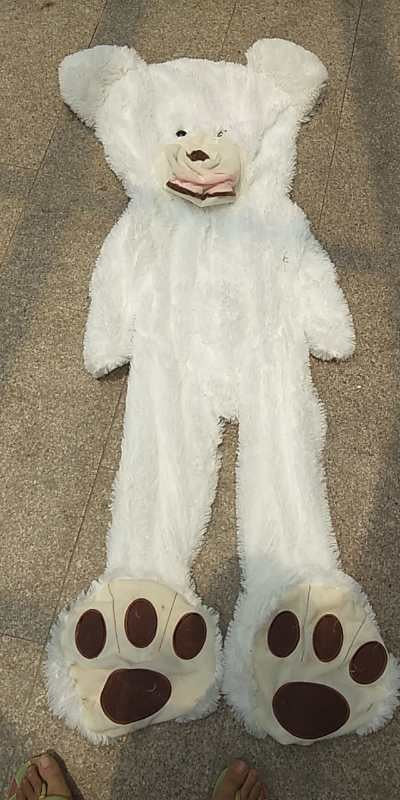 Gray giant plush teddy bear HugHero, 80 cm, super soft and huggable, perfect cuddle buddy for kids and adults, cozy decor.