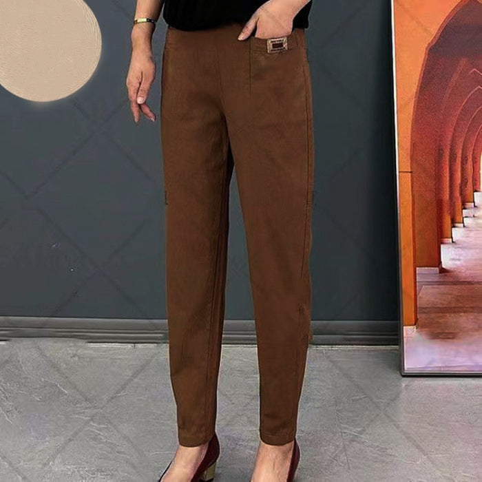 "Men's casual cotton pants, relaxed fit, in versatile style; lightweight, breathable fabric suitable for daily casual wear."