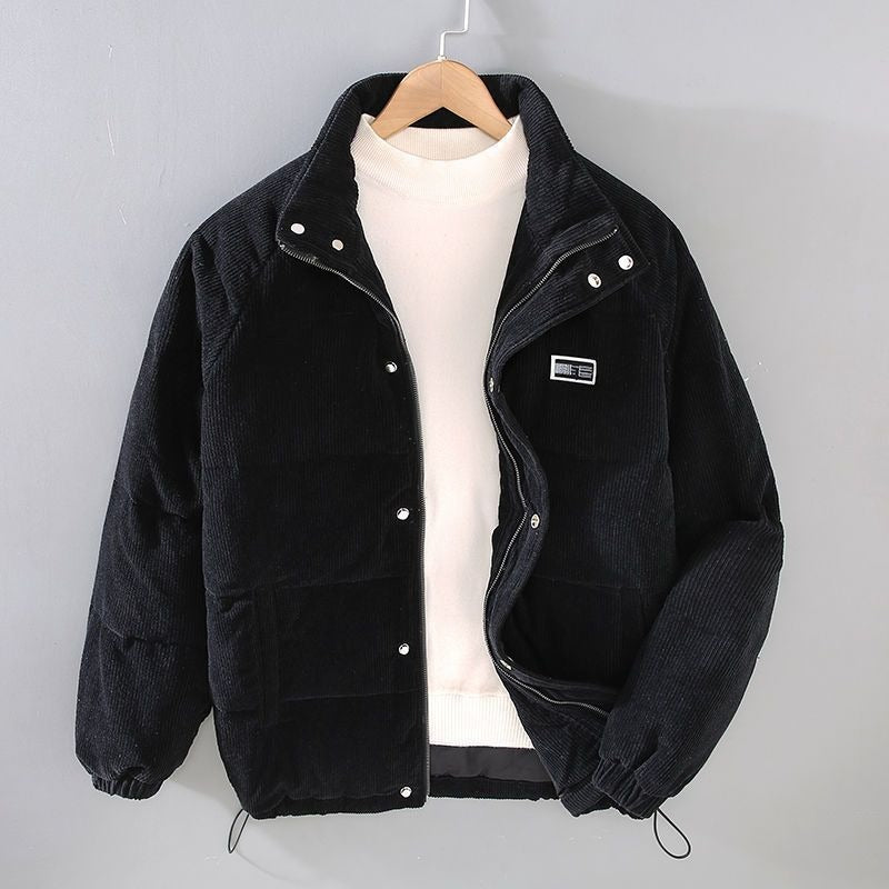 "Men's fine-wale corduroy jacket with silky lining, front view; two deep pockets, ideal for comfort and warmth in autumn."