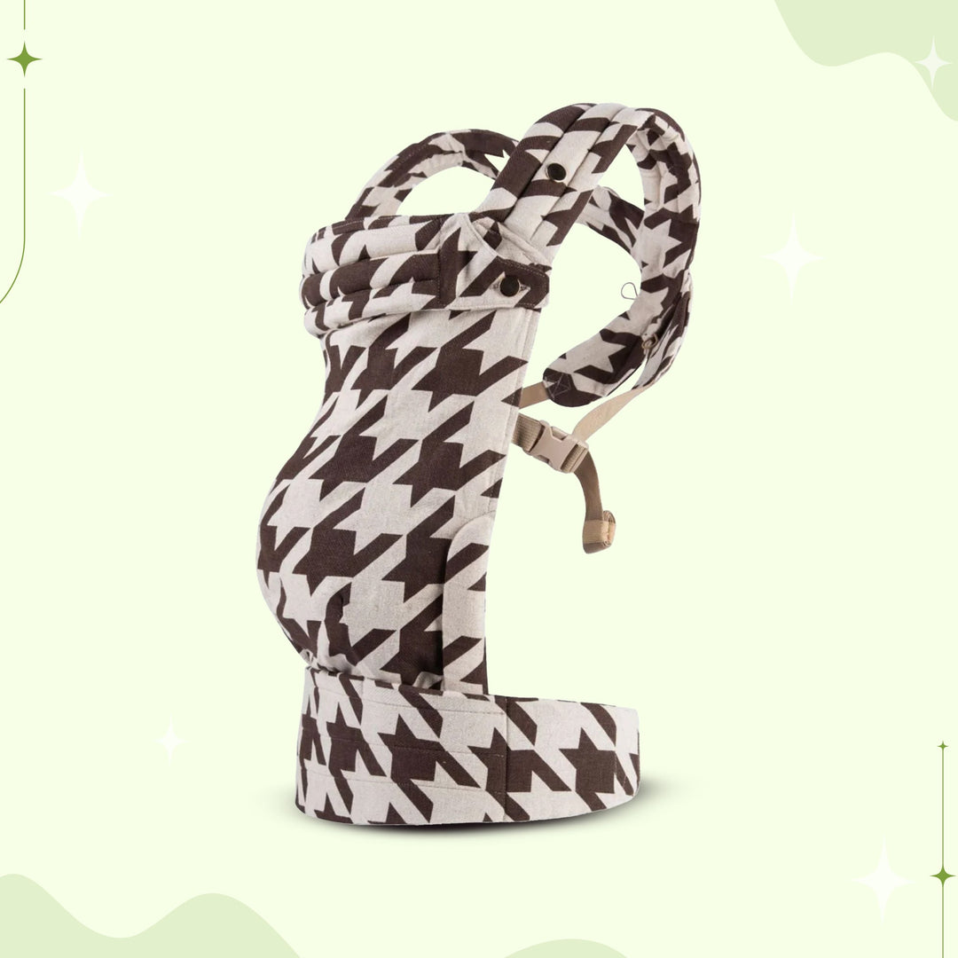 Multi-position baby carrier with plush straps in breathable fabric, for front or back carrying, fits babies 3.2-20 kg.