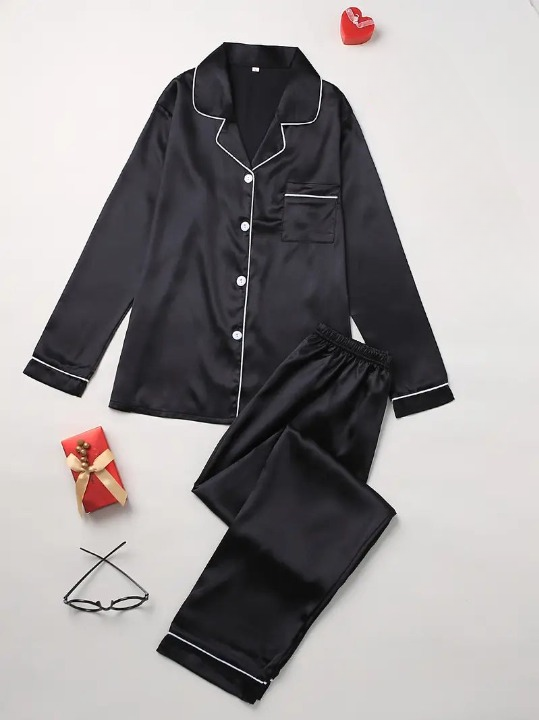 "Women's silk sleepwear set, two-piece, elegant colors, relaxed fit, luxurious silk fabric, perfect for comfort and style."
