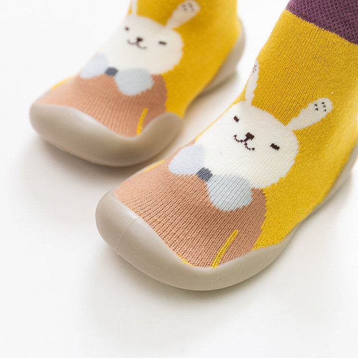 Autumn-themed non-slip sock shoes for toddlers, ensuring safe and cozy movement