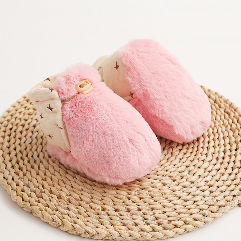Plush animal-themed cotton toddler shoes, ideal anti-slip gear for unisex infants and new walkers
