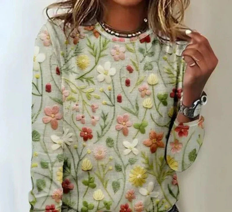 Cozy knit beige women's jumper with a loose fit, perfect for comfortable autumn fashion and versatile styling.