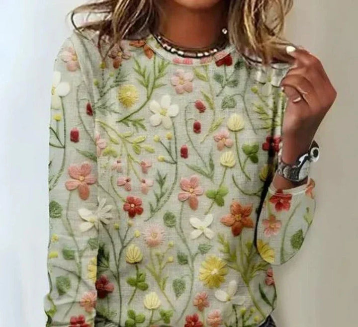 Cozy knit beige women's jumper with a loose fit, perfect for comfortable autumn fashion and versatile styling.