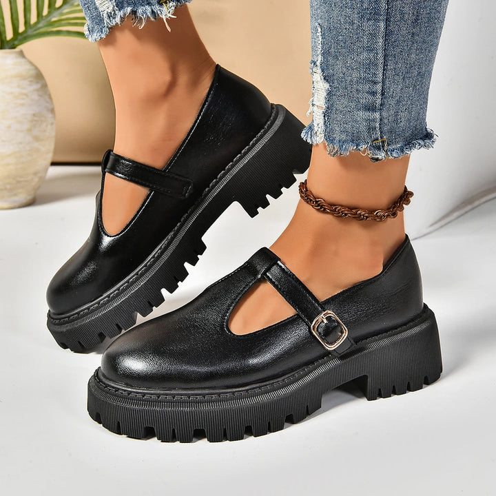 Black orthopedic platform Mary Jane shoes for women, designed for ultimate comfort and stability.