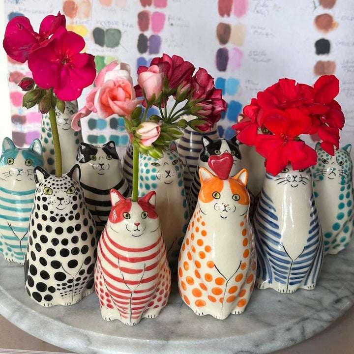 Charming Polka Dot Cat Vase, white ceramic with black dots, whimsical home decor for flowers