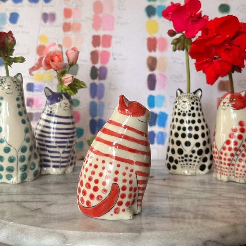 Handmade polka dot cat vase, ceramic animal decor, perfect as a flower vase or table centerpiece