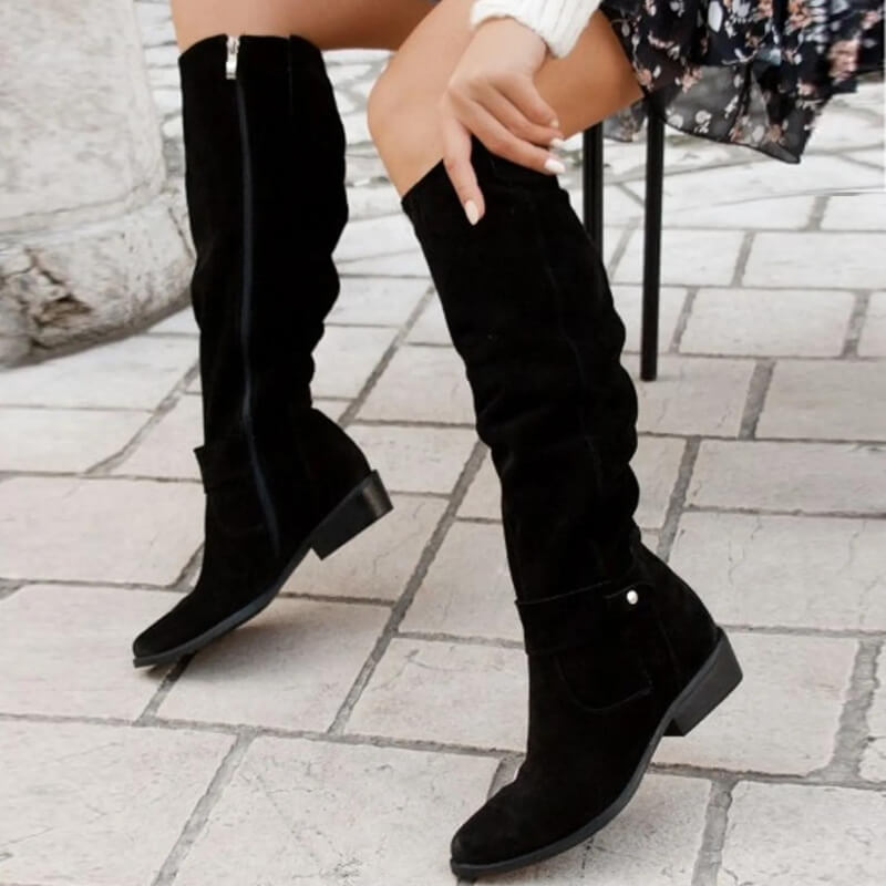 Elegant women's suede-look ankle boots with a chic block heel. Ideal for autumn and winter outfits.