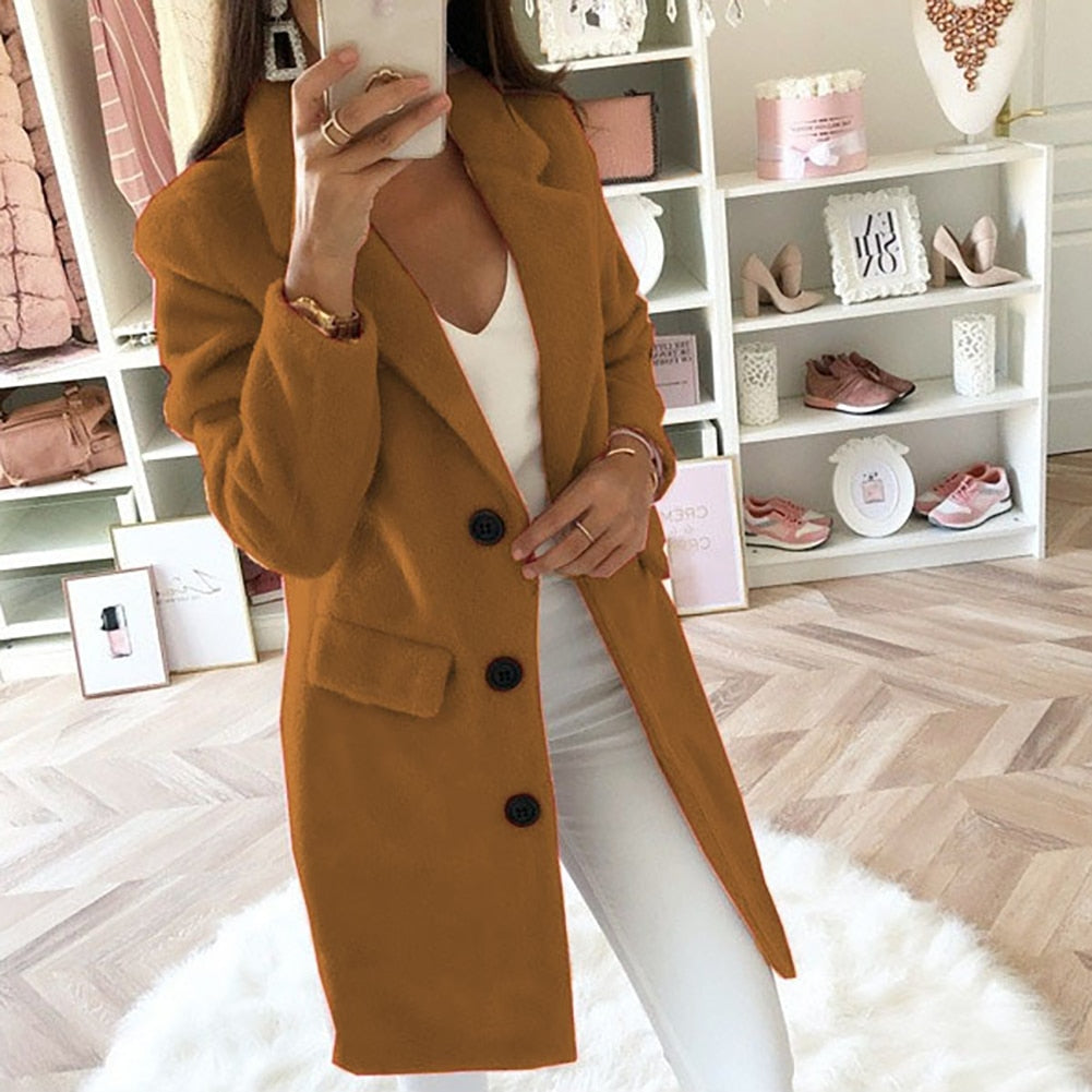 Sofia tailored fit women's blazer, an elegant ladies jacket for a sophisticated and chic autumn fashion look.