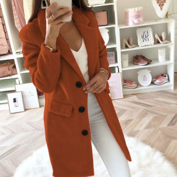 Versatile women's tailored blazer, combining formal wear elegance with business casual comfort ladies jacket.