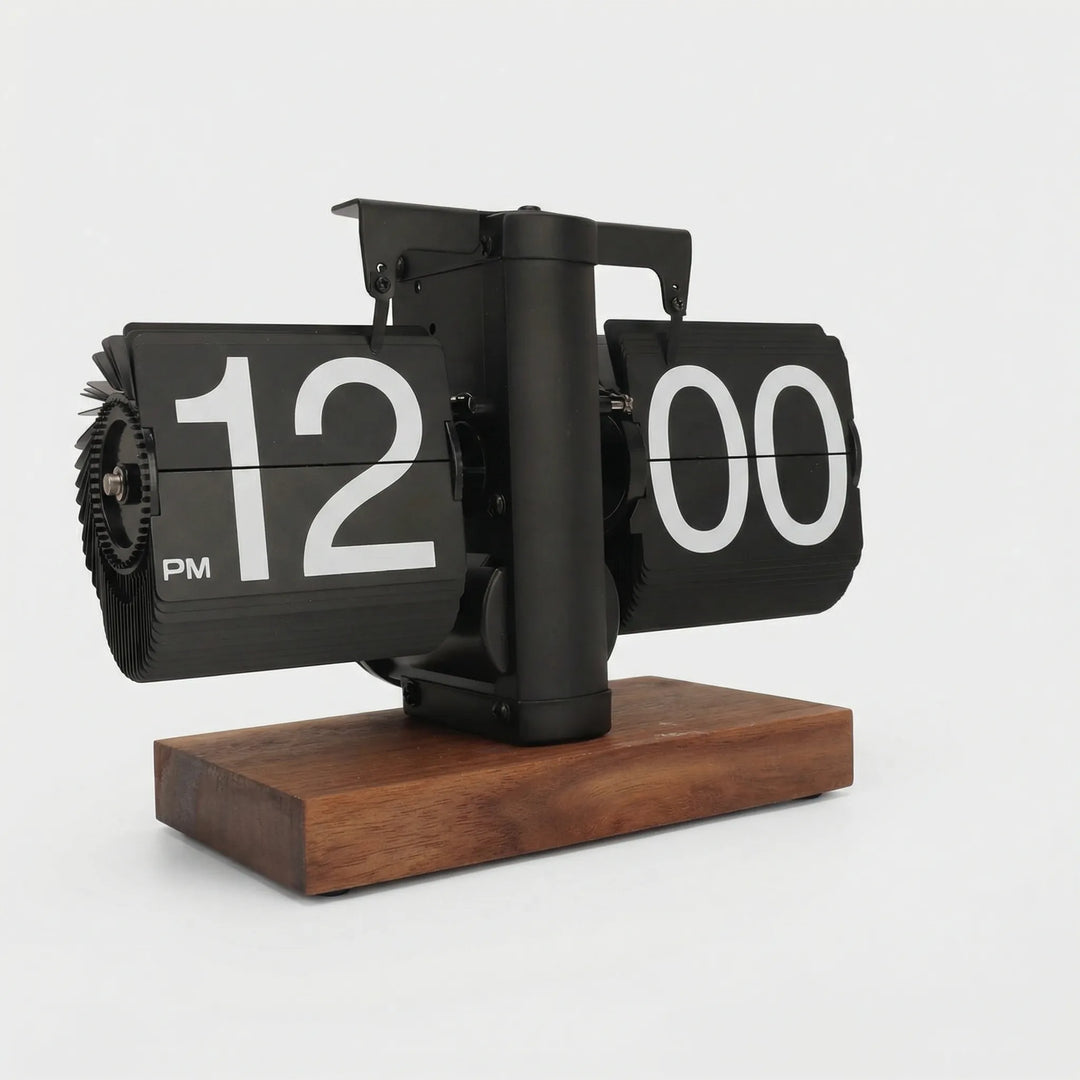 Vintage flip desk clock with mechanical display, ideal for retro home office decor & unique gift.