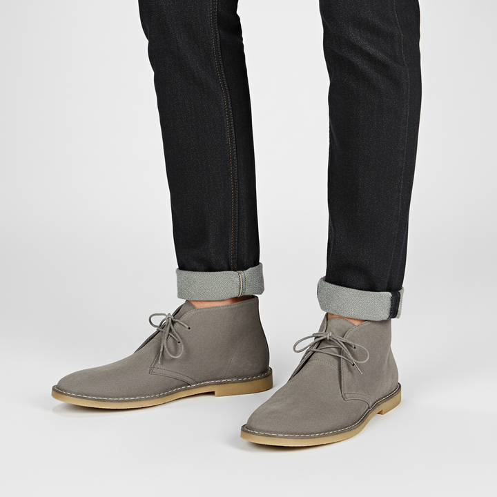 Men's classic black dress shoes, comfortable everyday footwear. Durable, slip-resistant, ideal for office.