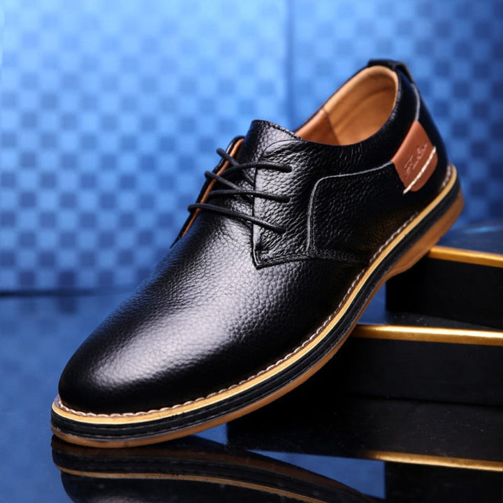 Elegant men's waterproof Oxford shoes. Ideal for office wear & business fashion, providing comfort & classic style.