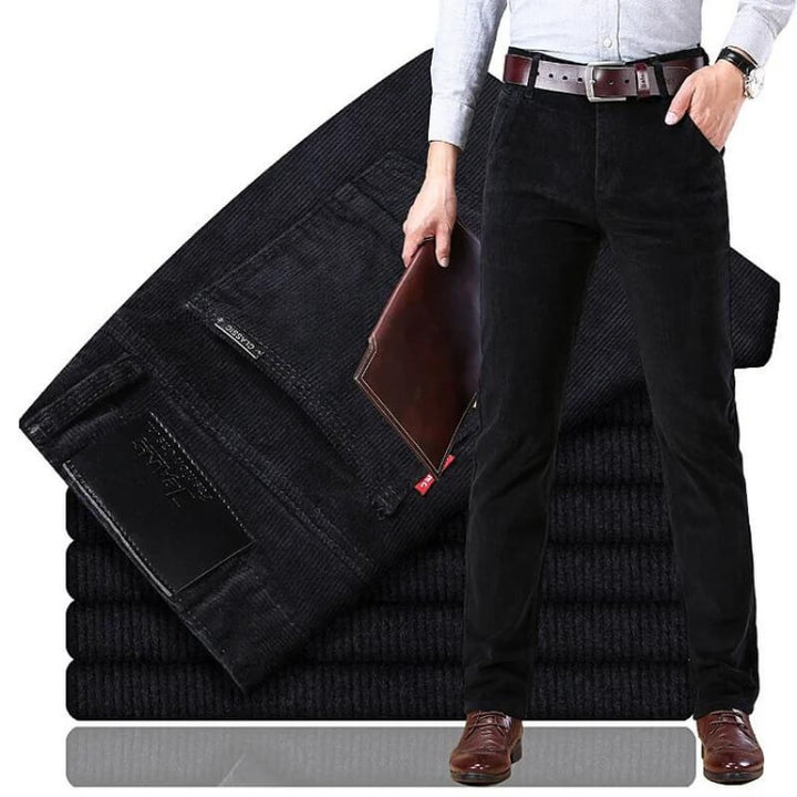 Autumn/winter men's fashion: durable, comfortable straight-cut corduroy trousers for versatile wear.