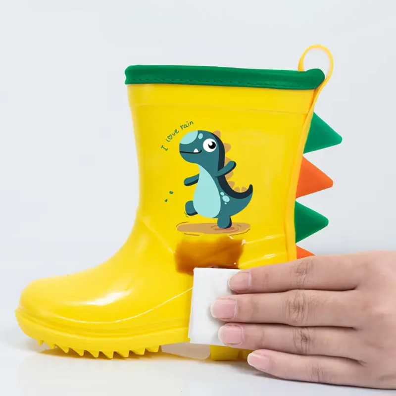 Stylish leopard print children's wellies, waterproof and non-slip for adventurous outdoor play.