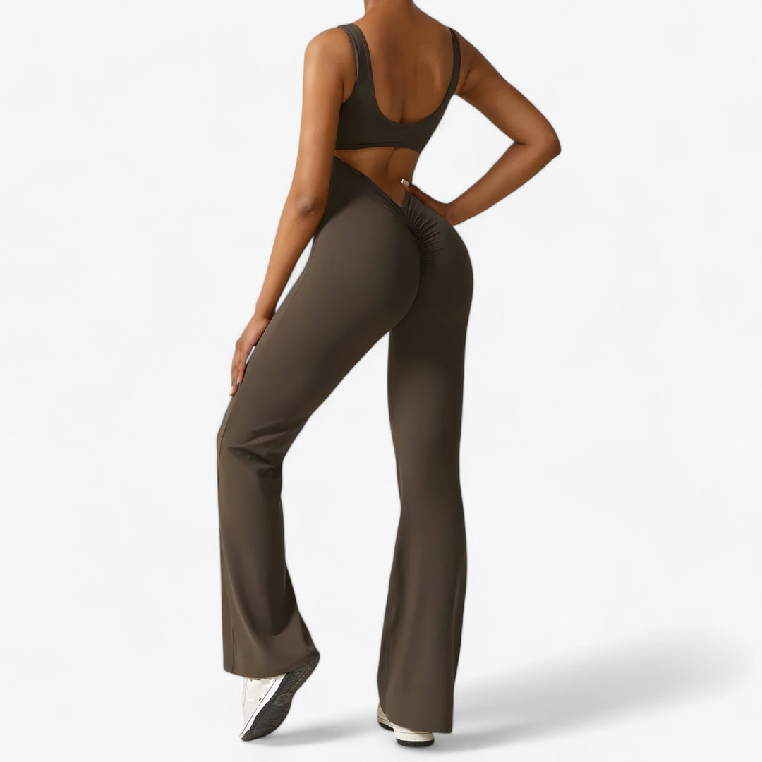 Sleeveless women's everyday jumpsuit, designed for freedom and ease.