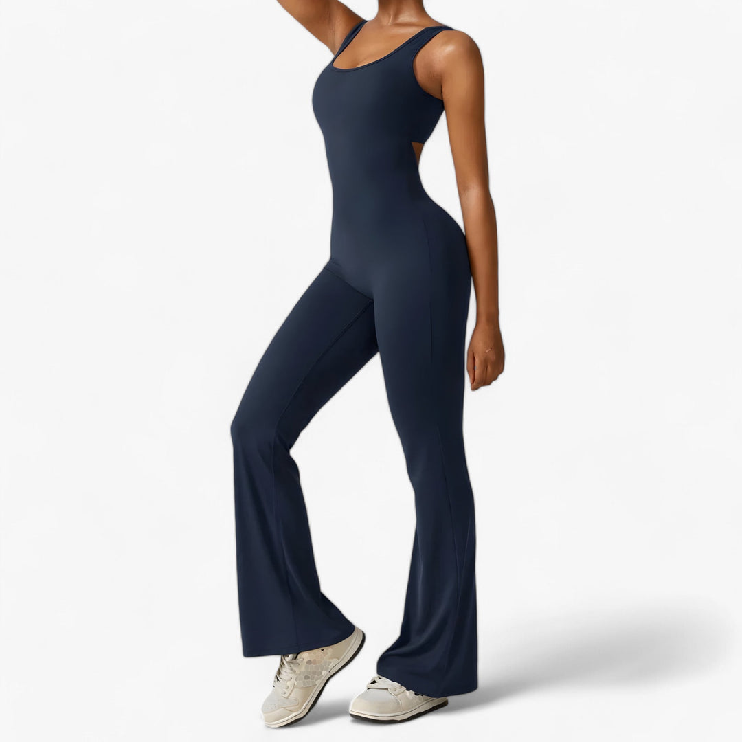 Relaxed fit women's summer jumpsuit, ideal for travel and leisure.