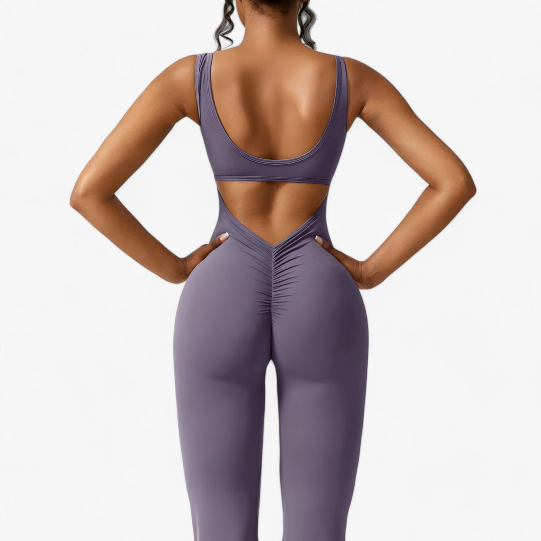 Versatile one-piece women's Amélie, a staple for any wardrobe.