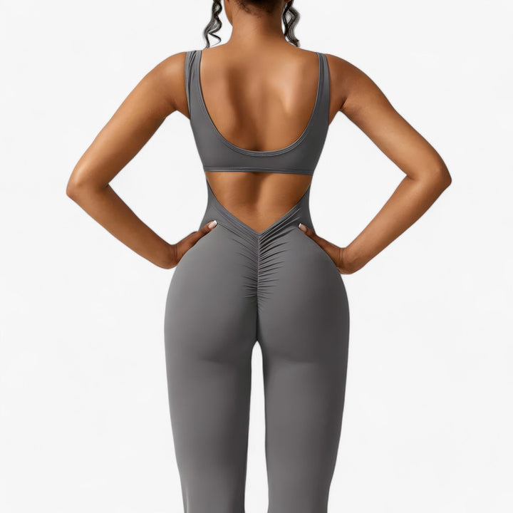 Women's relaxed fit Amélie jumpsuit, ideal for summer activities.