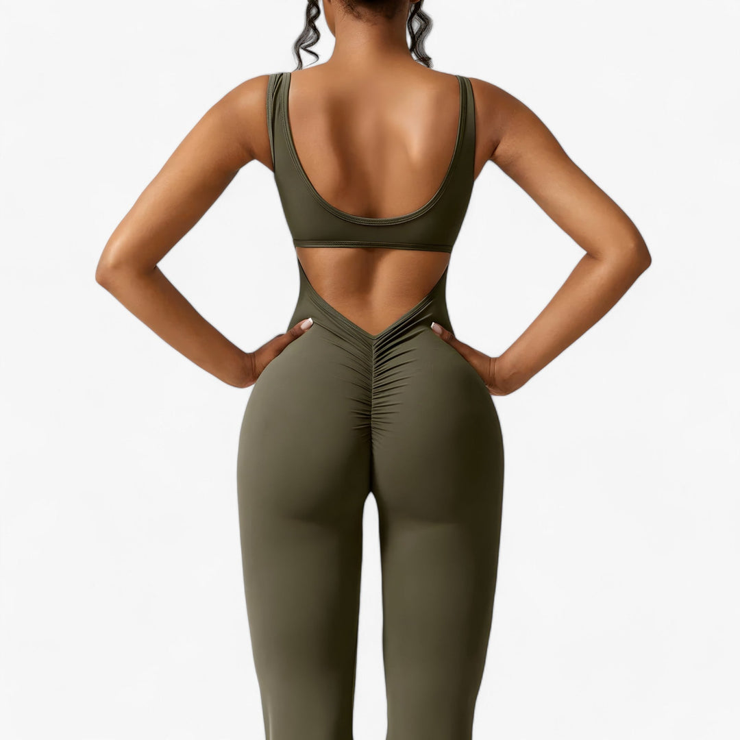 Versatile women's Amélie jumpsuit, great for home, work, or outings.