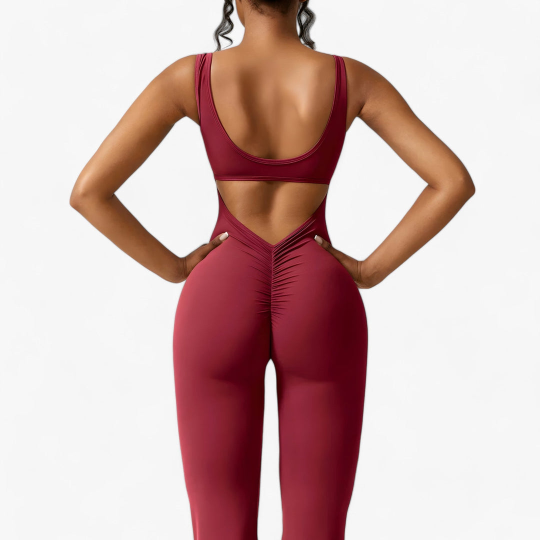 Comfortable women's Amélie jumpsuit, designed for all body types.
