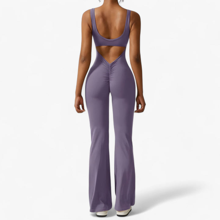 Women's Amélie jumpsuit, combining comfort, style, and versatility.