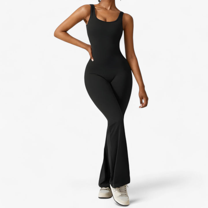 Breathable everyday jumpsuit for women, ideal for warm weather.