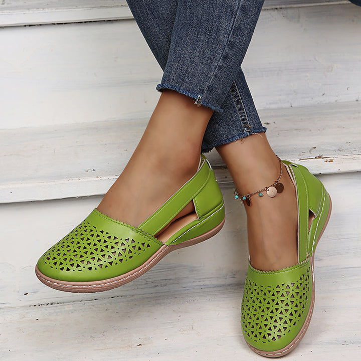 Chic women's espadrille sandals, ideal for summer vacations, beach wear, & casual outings. Versatile style.