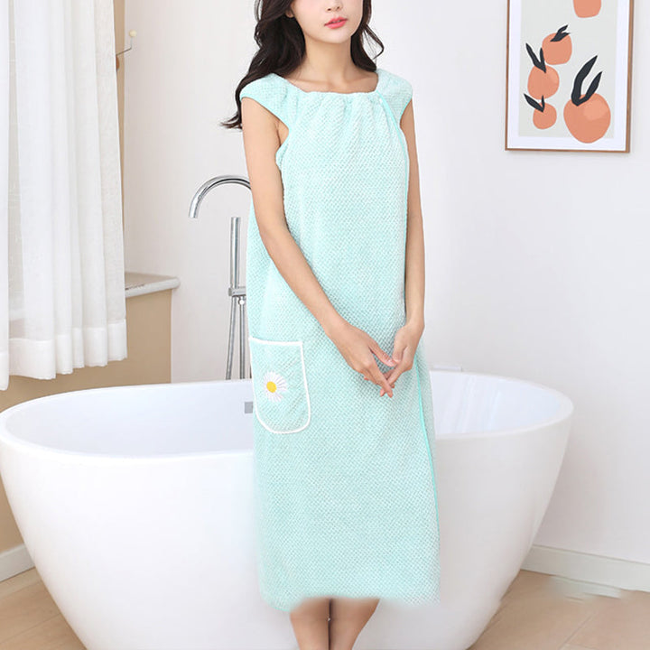 Soft quick-drying women's robe, ideal for spa or loungewear, kimono style