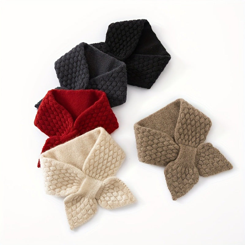 Cozy women's knitted neck warmer, perfect for cold winter weather and autumn fashion.