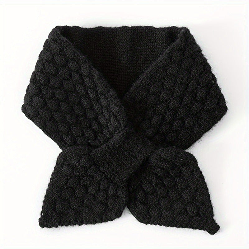 Women's winter fashion: a warm knitted neck warmer, soft and stylish.