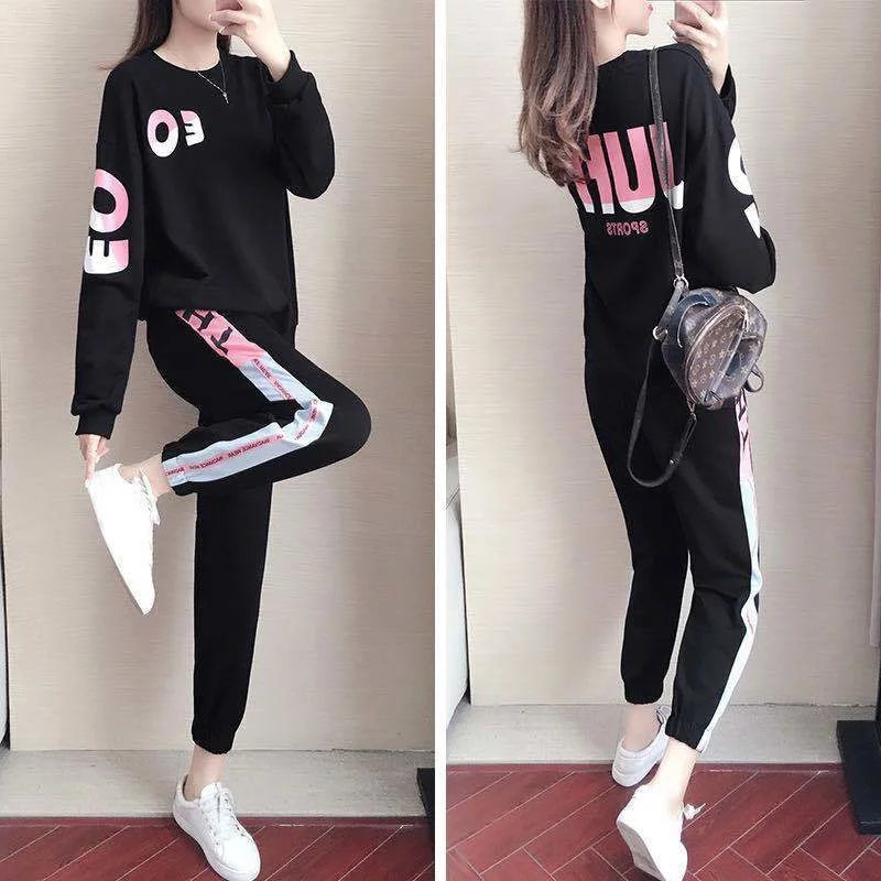 Stylish women's knit tracksuit set, featuring a comfortable sweater and casual pants, perfect for fall fashion.