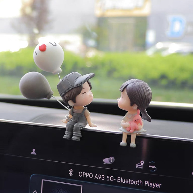 Sweet couple car dashboard ornament, durable resin, adds a romantic touch to any car.