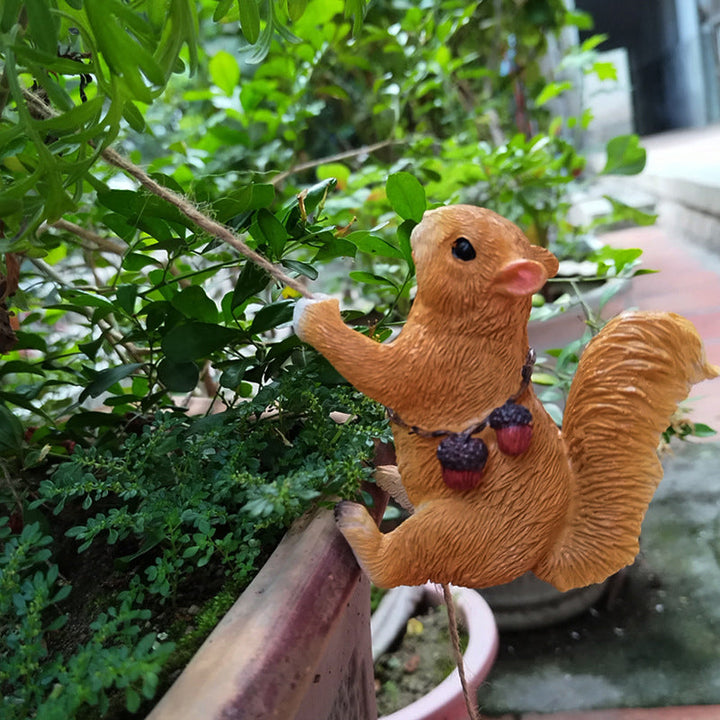 Lifelike bear tree hugger resin figurine, a unique and cute garden gift for all ages.