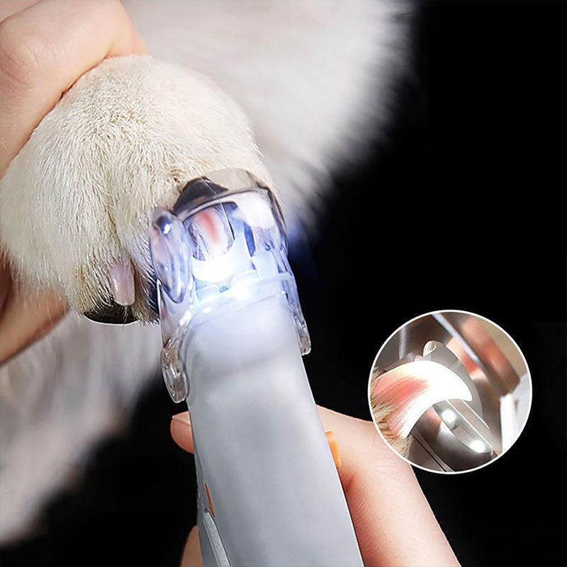 Easy-to-use dog nail clippers with quick sensor for safe, stress-free pet paw care.