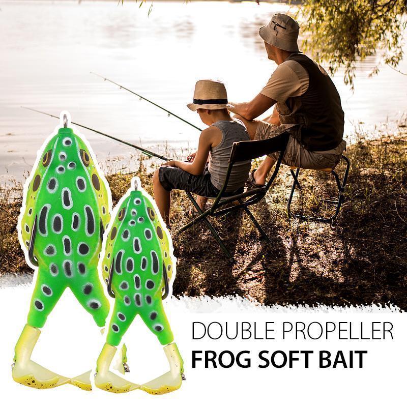Soft plastic frog lure with spinning propellers, ideal topwater bait for bass fishing