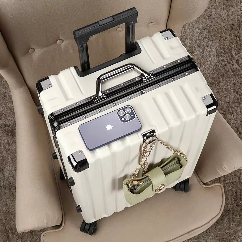 Robust travel suitcase showcasing its secure frame & advanced spinner wheels, perfect for any journey.