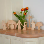 A[wooden design]