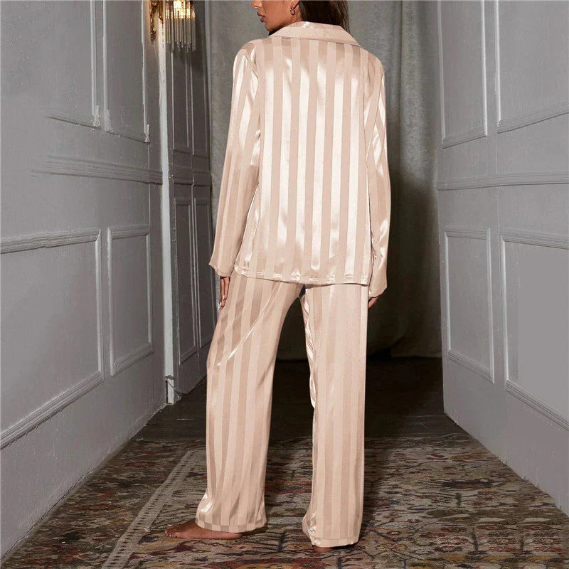 Luxury women's loungewear set, a stylish two-piece for ultimate comfort and elegant relaxation.
