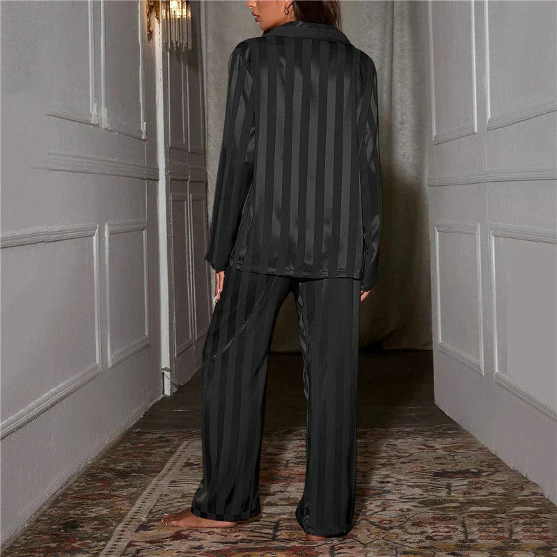 Comfortable women's two-piece loungewear. Relaxed fit pajama set for stylish home apparel.