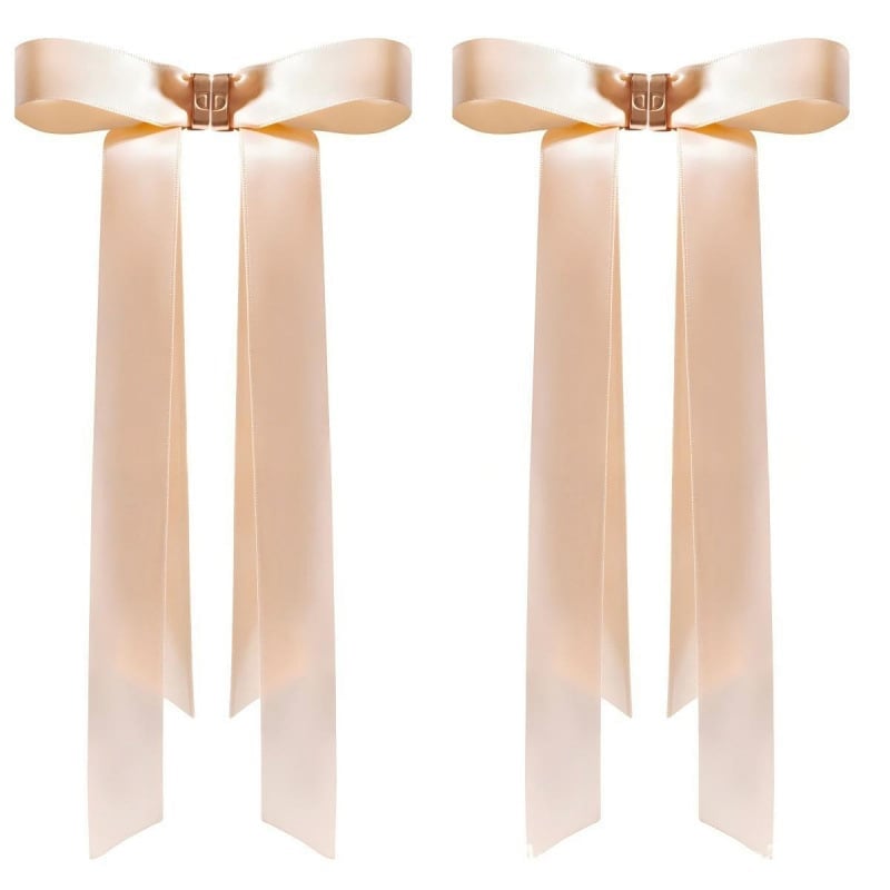 Instructions for using the magnetic bow hair clip to achieve quick, voluminous hair for women.
