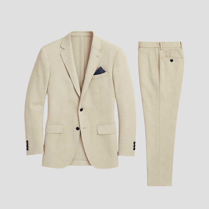 Versatile men's summer suit: stylish blazer and trousers, perfect for warm weather formal or smart casual fashion.