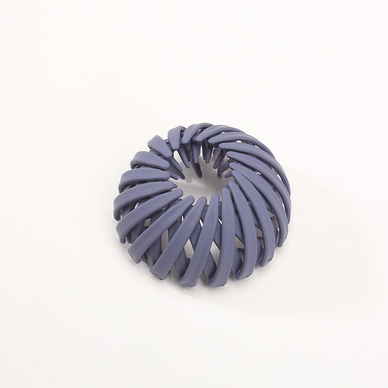 Instant elegant bun hairpin, a must-have hair tool for women on the go, sophisticated accessory