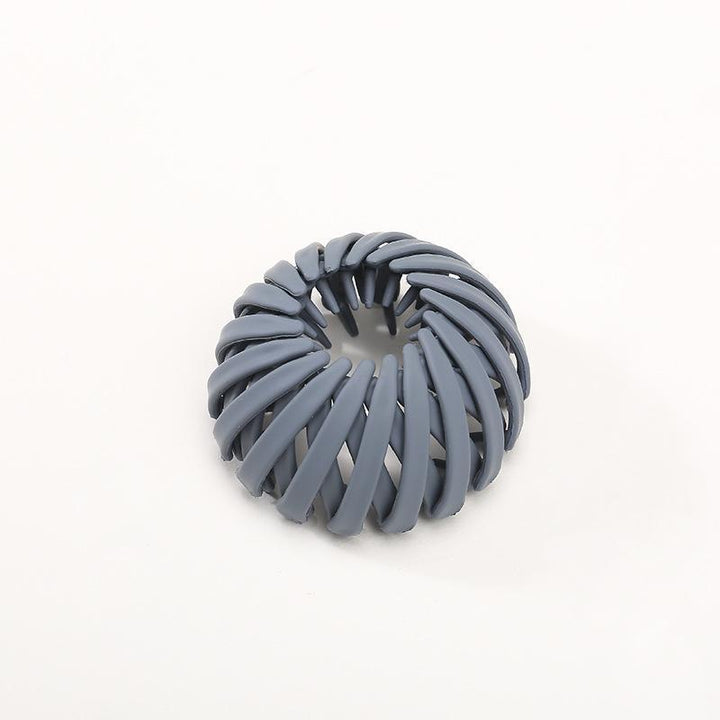 Effortless elegance: Women's instant bun hairpin in a sleek design, perfect for daily wear