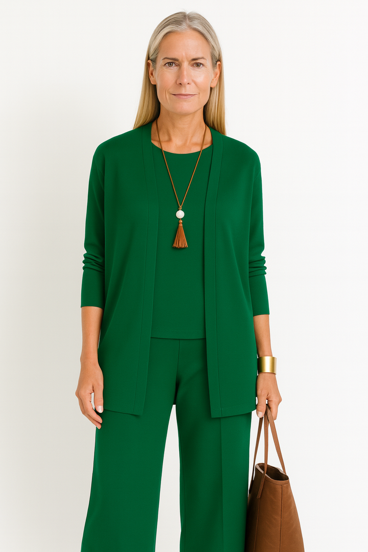 Complete women's 3-piece pants suit set, offering elegant style & comfortable versatile fashion options.