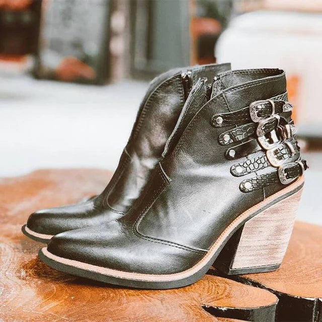 Elegant women's ankle boots with a chic heel, perfect for stylish comfort and versatile fall/winter fashion.